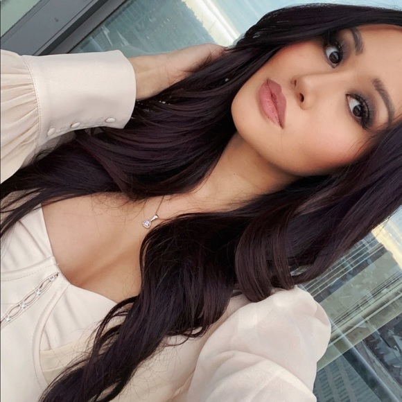 Meet your Posher, Emily - Picture 1 of 1